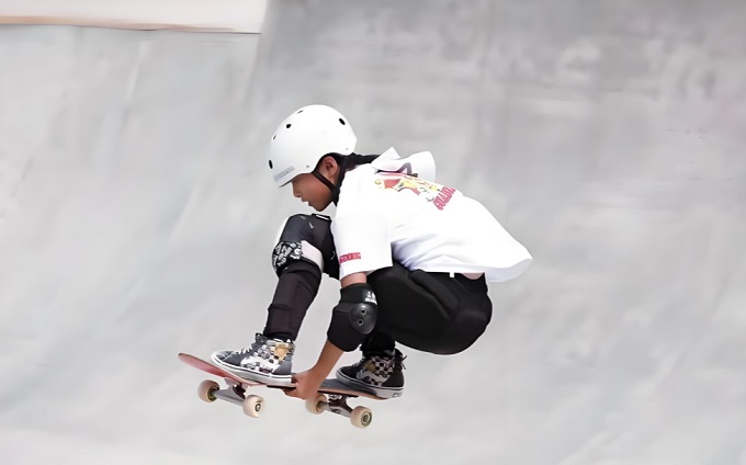 一篇關于滑板場的家庭教育指導：父母的“松弛感”，是給孩子的“人生禮物”→